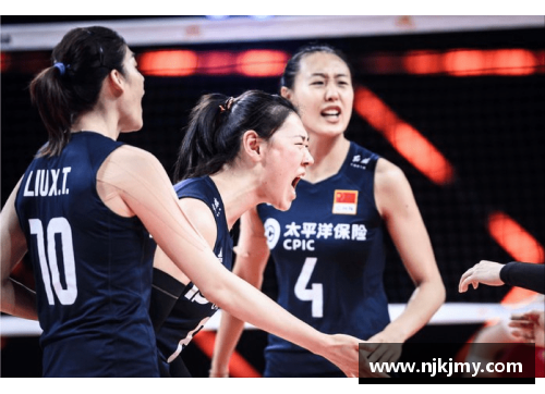 女排卫冕冠军遭爆冷!张常宁摔过中线引争议,排超四强一席位
